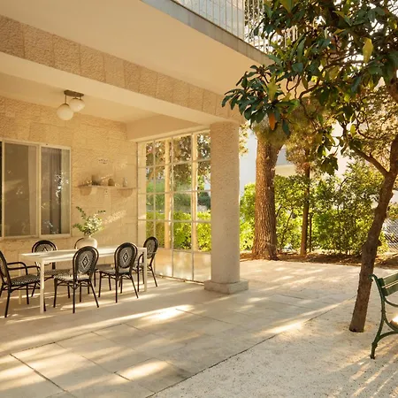 Villa Linda *